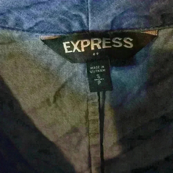 Express oversized denim blouse size s - Picture 2 of 4